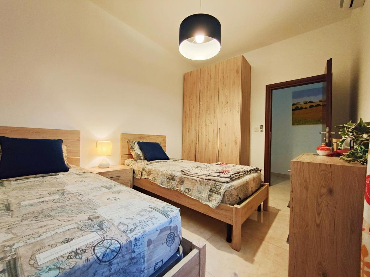 Your Room, Your Apartment, Your Shared Pool Marsalforn Dış mekan fotoğraf