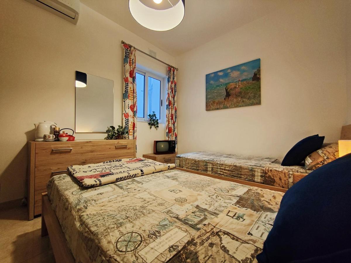 Your Room, Your Apartment, Your Shared Pool Marsalforn Dış mekan fotoğraf